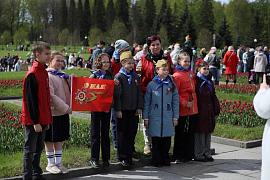 Пискаревский гранит нашу память хранит 