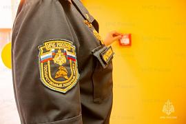 Обеспечение пожарной безопасности объектов образования - на особом контроле сотрудников петербургского МЧС